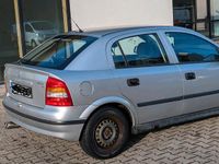 Gebraucht Opel Astra 75 PS (55 kW) 1998 Silber Limousine