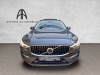 gebraucht Volvo XC60 Momentum Pro AWD Voll-LED Pano 360° H&K ACC