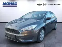 Używany Ford Focus Trend 101 KM (74 kW) 2018 Szary Sedan/Limuzyna