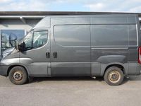 Gebraucht Iveco Daily 179 PS (131 kW) 2017 Schwarz Van / Kleinbus