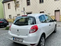 Gebraucht Renault Clio 75 PS (55 kW) 2012 Weiß Kleinwagen