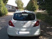 Gebraucht Opel Corsa 69 PS (50 kW) 2011 Weiß Kleinwagen