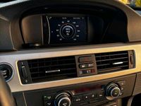 Gebraucht BMW 320 170 PS (125 kW) 2011 Grün Kombi