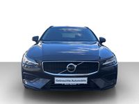 Gebraucht Volvo V60 Core 197 PS (144 kW) 2022 Grau Kombi