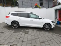 Używany Ford Focus Active 125 KM (91 kW) 2019 Biały Sedan/Limuzyna
