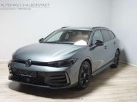 Gebraucht VW Passat R-line 193 PS (141 kW) 2024 Graphitgrau metallic (metallic) Kombi