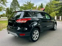Usado Ford Kuga 163 HP (119 kW) 2015 Preto SUV
