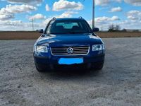 Gebraucht VW Passat 116 PS (85 kW) 2001 Blau Kombi