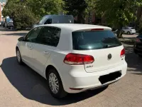 Gebraucht VW Golf VI 105 PS (77 kW) 2011 Weiß Kleinwagen