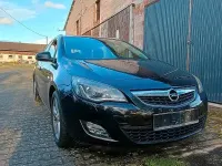 Gebraucht Opel Astra 160 PS (117 kW) 2013 Schwarz Kombi
