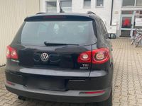 Gebraucht VW Tiguan 122 PS (89 kW) 2010 Schwarz SUV
