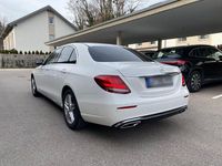 Gebraucht Mercedes E220 Avantgarde 194 PS (142 kW) 2017 Weiß Limousine