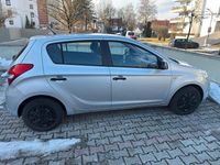 Gebraucht Hyundai i20 75 PS (55 kW) 2010 Silber Kleinwagen