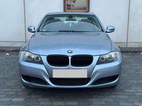 Gebraucht BMW 318 129 PS (94 kW) 2009 Blau Limousine