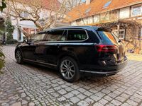 Gebraucht VW Passat Highline 241 PS (177 kW) 2016 Schwarz Kombi