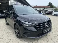 Gebraucht Mercedes T180 Progressive 131 PS (96 kW) 2024 Schwarz Van / Kleinbus