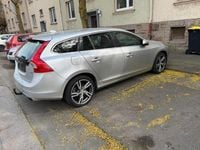 Gebraucht Volvo V60 190 PS (139 kW) 2015 Silber Kombi