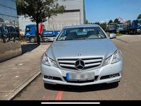 Gebraucht Mercedes E200 184 PS (135 kW) 2010 Silber Coupé