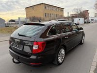 Gebraucht Skoda Superb Exclusive 170 PS (125 kW) 2014 Braun Kombi