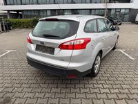 Gebraucht Ford Focus Trend 101 PS (74 kW) 2013 Silber Kombi