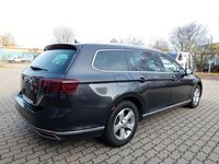 Gebraucht VW Passat Elegance 150 PS (110 kW) 2020 Grau Kombi