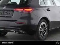 Gebraucht Mercedes A200 Advanced 150 PS (110 kW) 2025 Lack kosmosschwarz Limousine