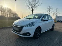 Gebraucht Peugeot 208 82 PS (60 kW) 2018 Weiß Kleinwagen