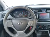 Gebraucht Hyundai i20 80 PS (58 kW) 2018 Schwarz Kleinwagen