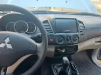 Gebraucht Mitsubishi L200 Invite 136 PS (100 kW) 2011 Grau Pickup