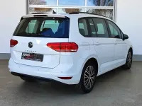 Gebraucht VW Touran Comfortline 122 PS (89 kW) 2022 Pure white Van / Kleinbus