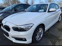 Gebraucht BMW 116 Advantage 116 PS (85 kW) 2016 Alpinweiss 3 Kleinwagen