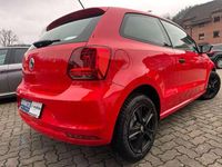 Gebraucht VW Polo Trendline 75 PS (55 kW) 2015 Flashrot Kleinwagen