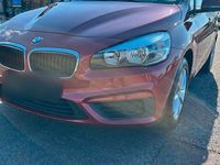 Gebraucht BMW 218 Basis 136 PS (100 kW) 2015 Rot Kombi