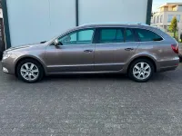 Gebraucht Skoda Superb 150 PS (110 kW) 2011 Gold Kombi