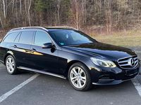 Gebraucht Mercedes E200 Avantgarde 136 PS (100 kW) 2014 Schwarz Kombi