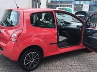 Gebraucht Renault Twingo 58 PS (42 kW) 2010 Rot Kleinwagen