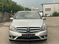 Gebraucht Mercedes B180 122 PS (89 kW) 2012 Silber Kleinwagen