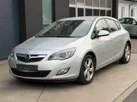 Gebraucht Opel Astra Edition 140 PS (102 kW) 2010 Silber Limousine