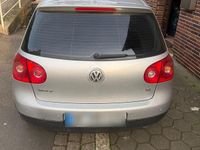 Gebraucht VW Golf V 105 PS (77 kW) 2004 Silber Kleinwagen