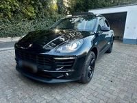 Second-hand Porsche Macan 258 CP (189 kW) 2016 Negru SUV