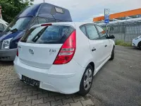 Gebraucht Hyundai i30 109 PS (80 kW) 2012 Weiß Limousine