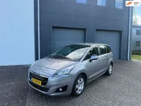 Gebraucht Peugeot 5008 Active 114 PS (83 kW) 2015 Grau Van / Kleinbus