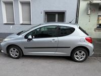 Gebraucht Peugeot 207 73 PS (53 kW) 2008 Grau Kleinwagen