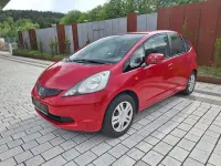 Gebraucht Honda Jazz 90 PS (66 kW) 2011 Rot Kleinwagen