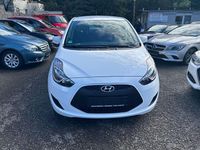 Gebraucht Hyundai ix20 Classic 116 PS (85 kW) 2016 Weiß Kleinwagen