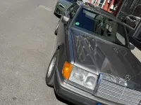 Gebraucht Mercedes E230 132 PS (97 kW) 1990 Grau Limousine