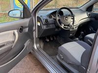 Gebraucht Chevrolet Aveo 84 PS (61 kW) 2010 Grau Kleinwagen