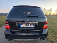 Gebraucht Mercedes ML320 224 PS (164 kW) 2007 Schwarz SUV