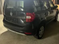Gebraucht Skoda Yeti Active 105 PS (77 kW) 2015 Schwarz SUV