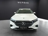Gebraucht Mercedes E300 Avantgarde 313 PS (230 kW) 2024 Polarweiss Kombi
